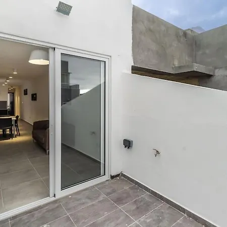Penthouse In St. Paul'S Bay Apartment Exterior photo