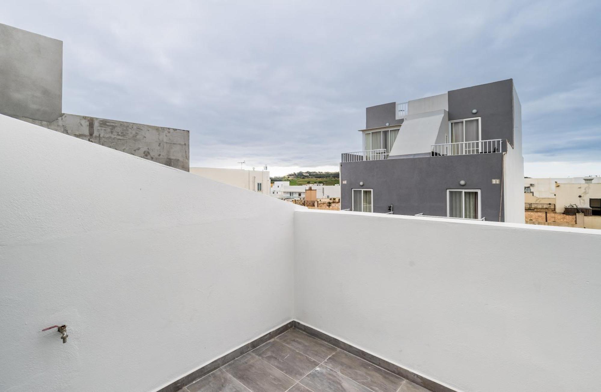 Penthouse In St. Paul's Bay